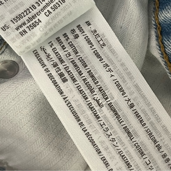 Abercrombie and Fitch The Dad High Rise Curve Love Jeans - Picture 11 of 11